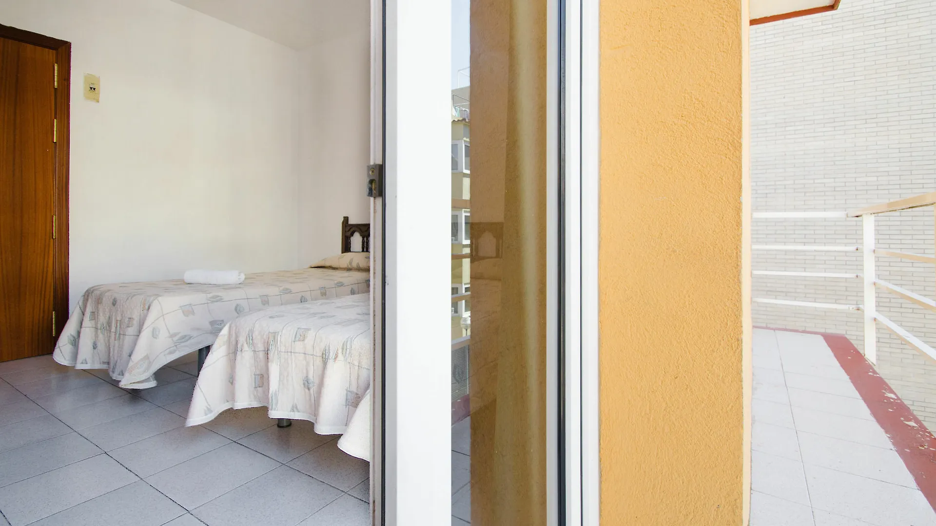 Guest house Hostal Lloret Lloret de Mar